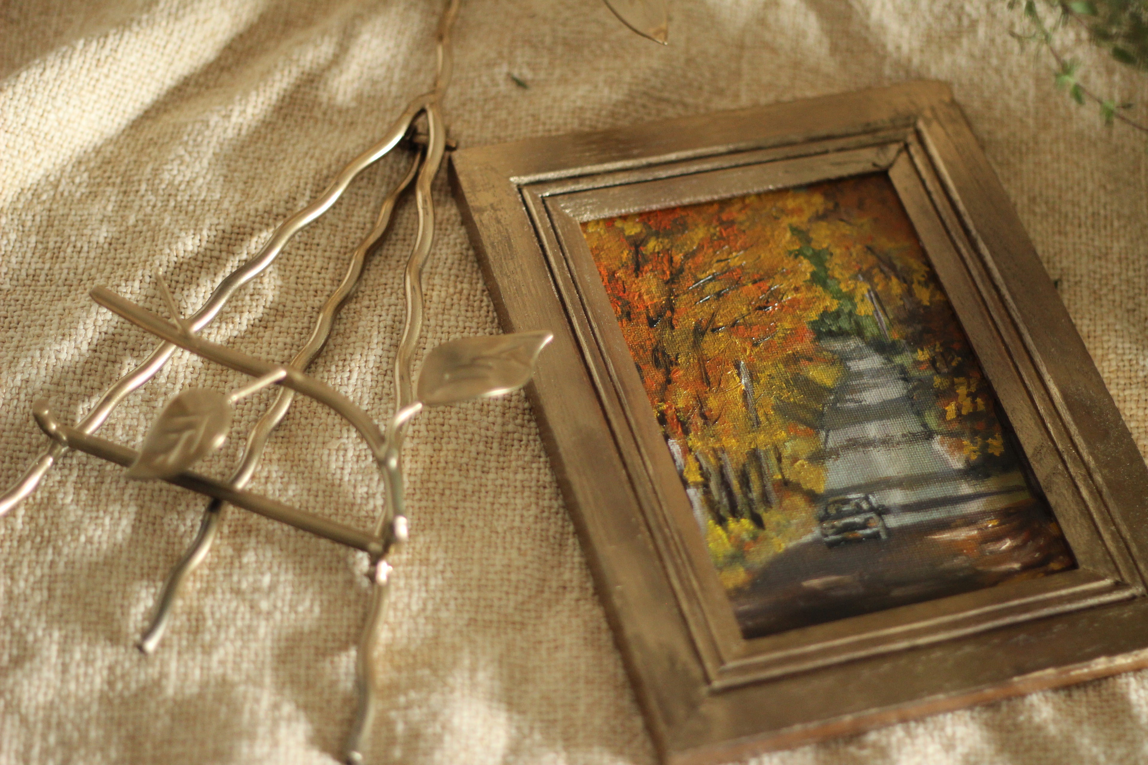 All Too Well Scene | Wooden Frame with Gold Stand · 21 × 16 cm · Original